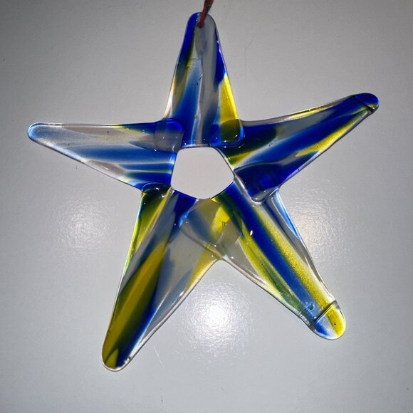 #5105 YELLOW / BLUE / WHITE MULTI COLOR 5 POINT STAR APX. 6 1/2” X 6 1/2” - Picture 3 of 10